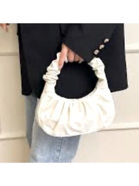 🔥NWT🔥 Vegan Leather Scrunch Handle Hobo Mini Tote/Crossbody in Chic White